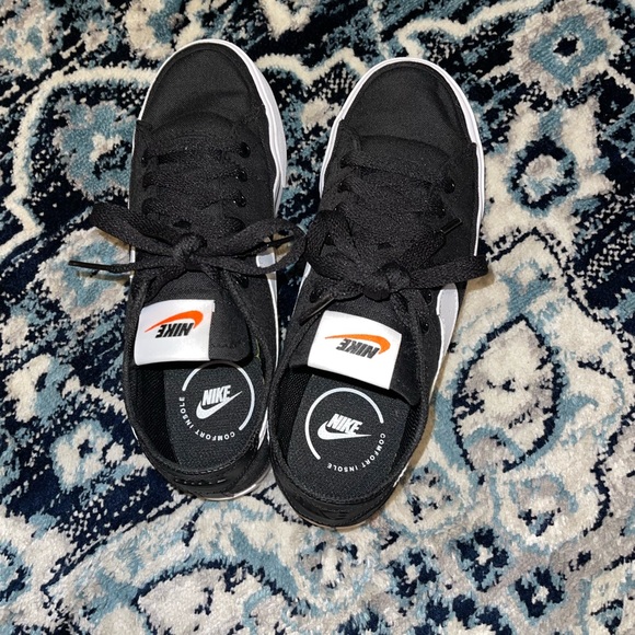 Black Nike Canvas - Picture 6 of 10